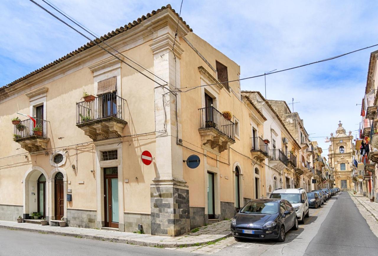 Mario Leggio 83, Gocce Di Sicilia Villa Ragusa Exterior photo